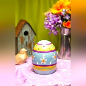 🔥Scentsy🔥 Pastel Daisy Design🌼 Easter Egg Warmer🩵